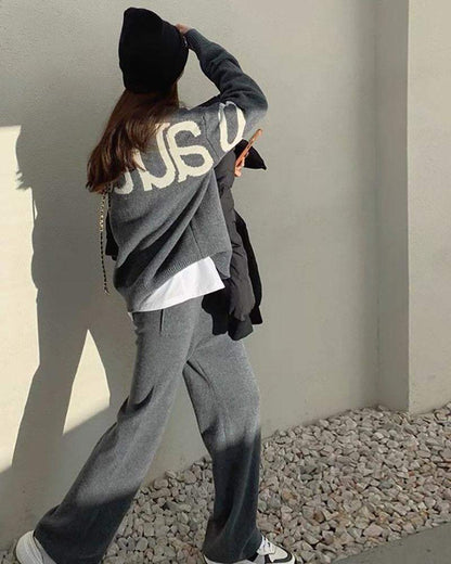 Loose all-around tracksuit