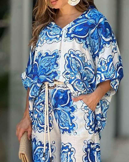 Stylish and casual printed two-piece suit