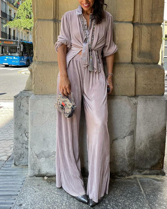 Solid color pleated two-piece suit