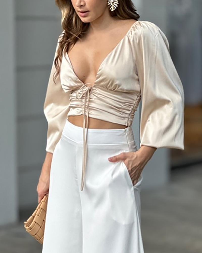 Casual two-piece set of V-neck top & wide-leg pants