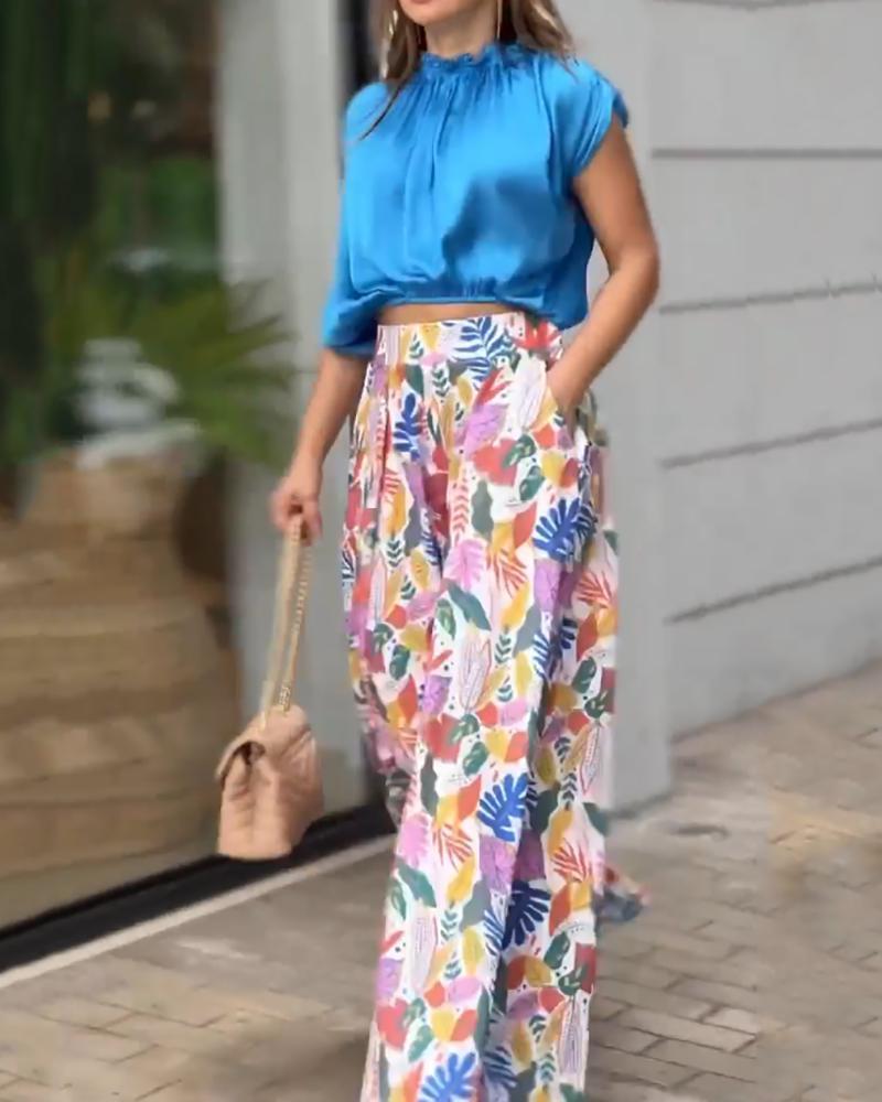 Two-Piece Set of Sleeveless Pleated Top & Printed Wide Leg Pants