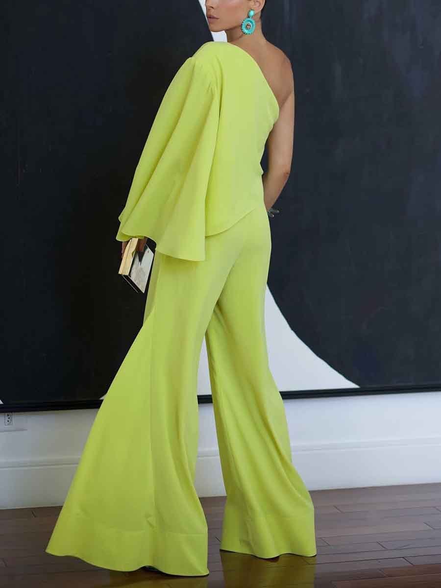 Solid color sloping shoulder one-sleeve high-waisted jumpsuit