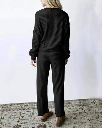 Solid color pitted knit two-piece suit