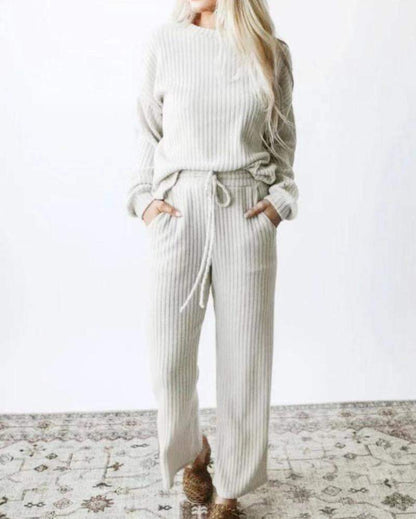 Solid color pitted knit two-piece suit